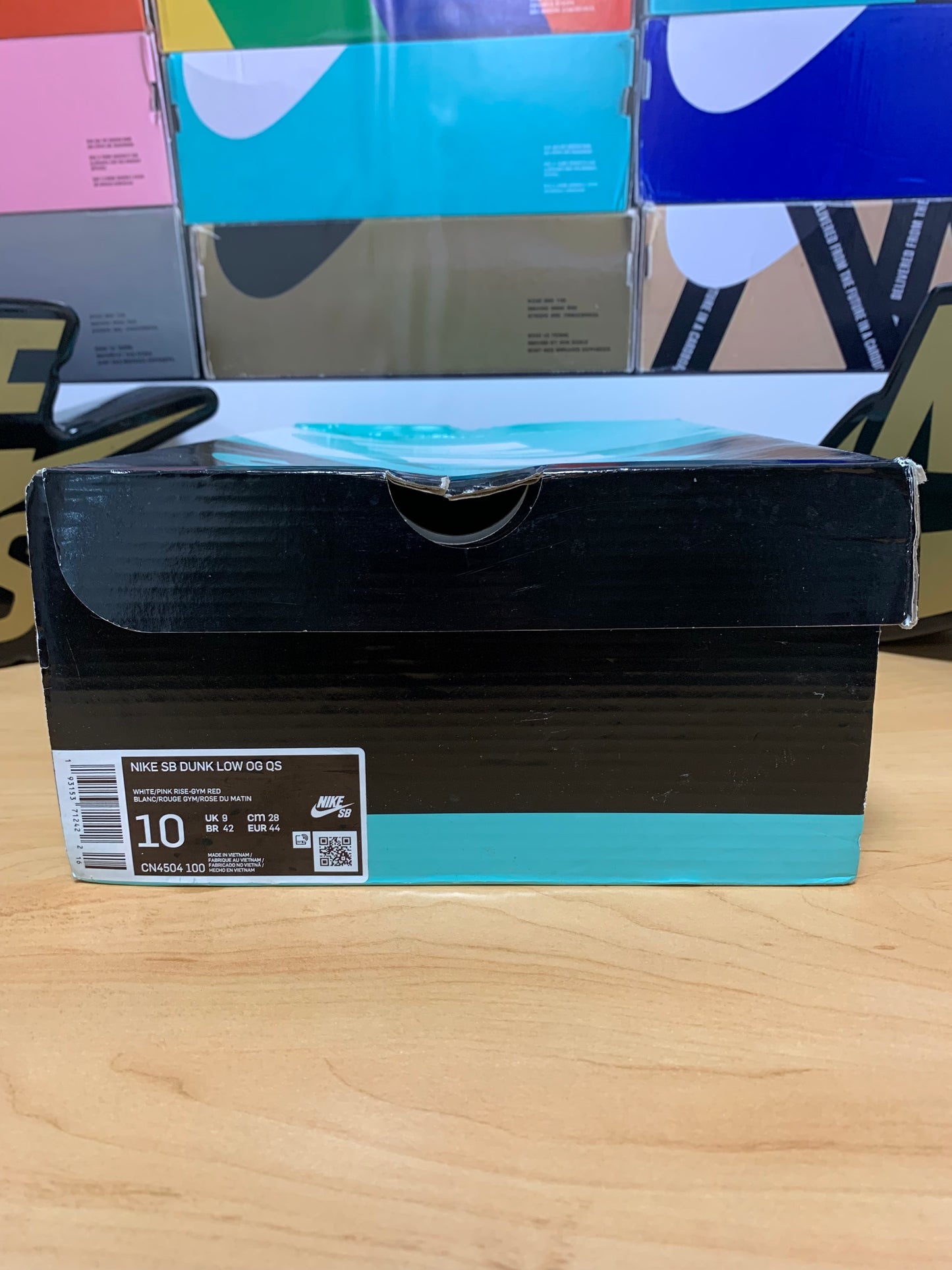 PARRA ABSTRACT OG UK 9 2021