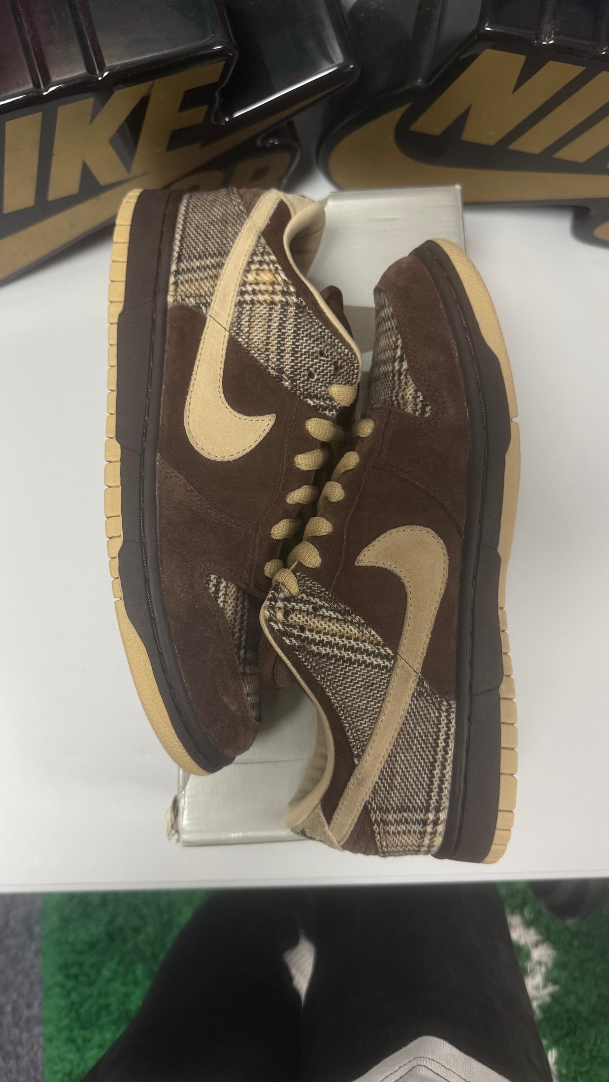 TWEED LOW UK 9 2004