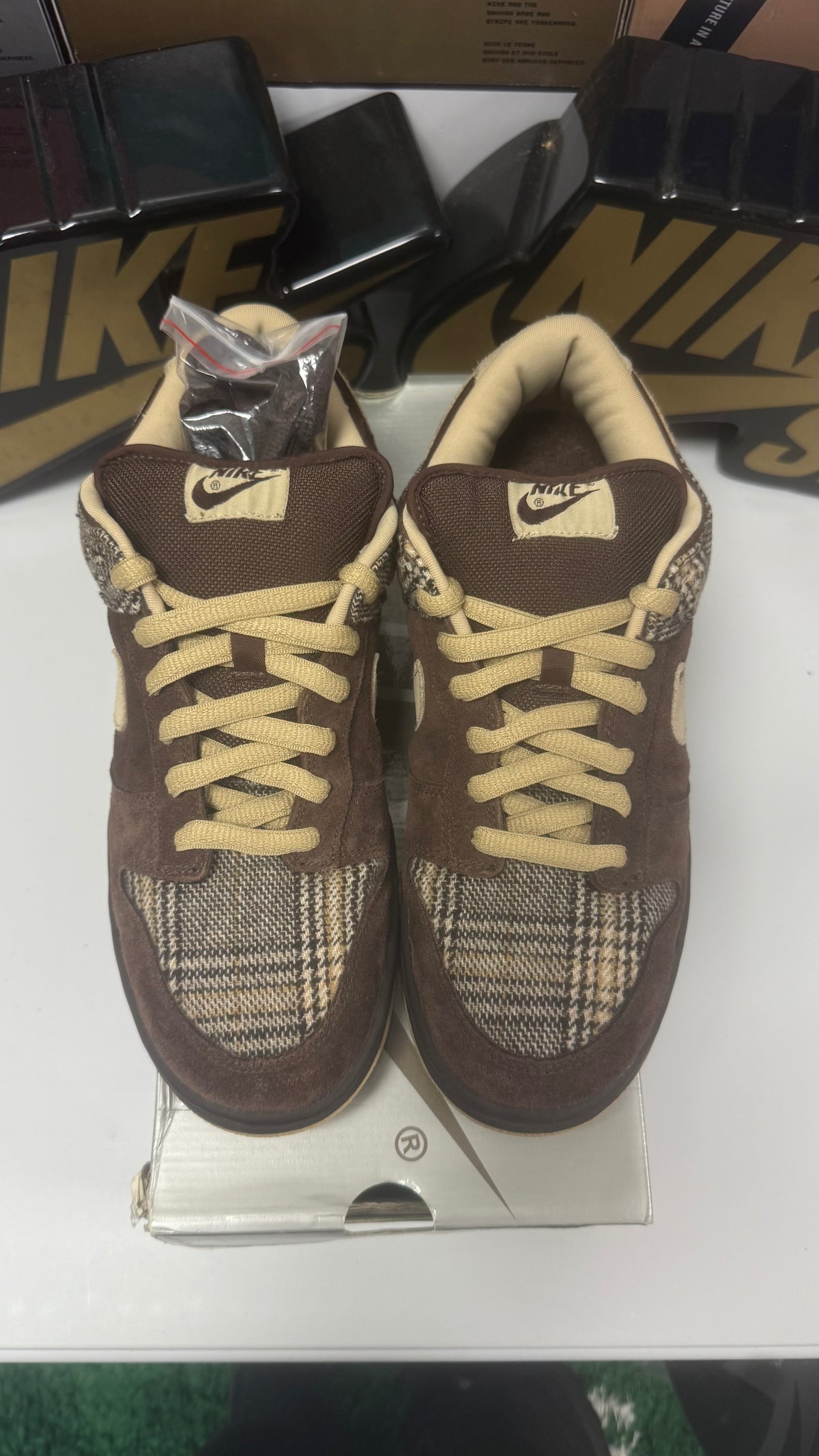 TWEED LOW UK 9 2004