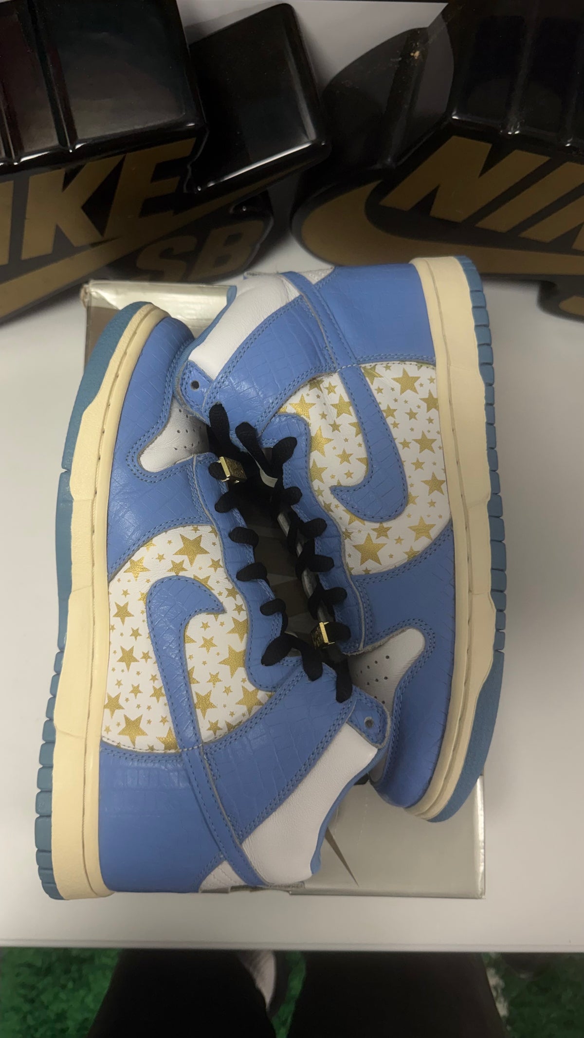 SUPREME STARS HIGH BLUE UK 7.5 2003