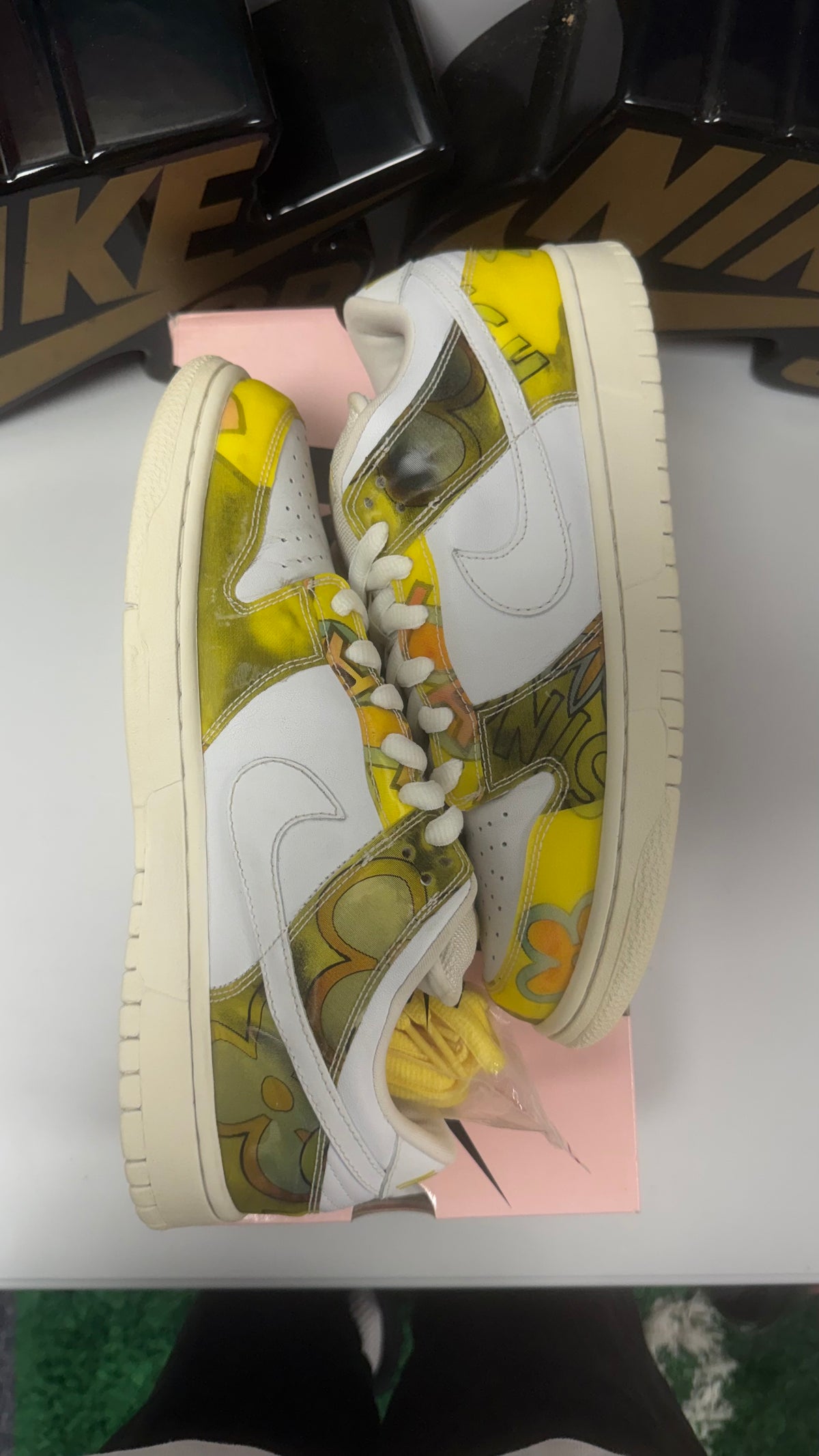 DE LA SOUL LOW WHITE UK 8.5 2005