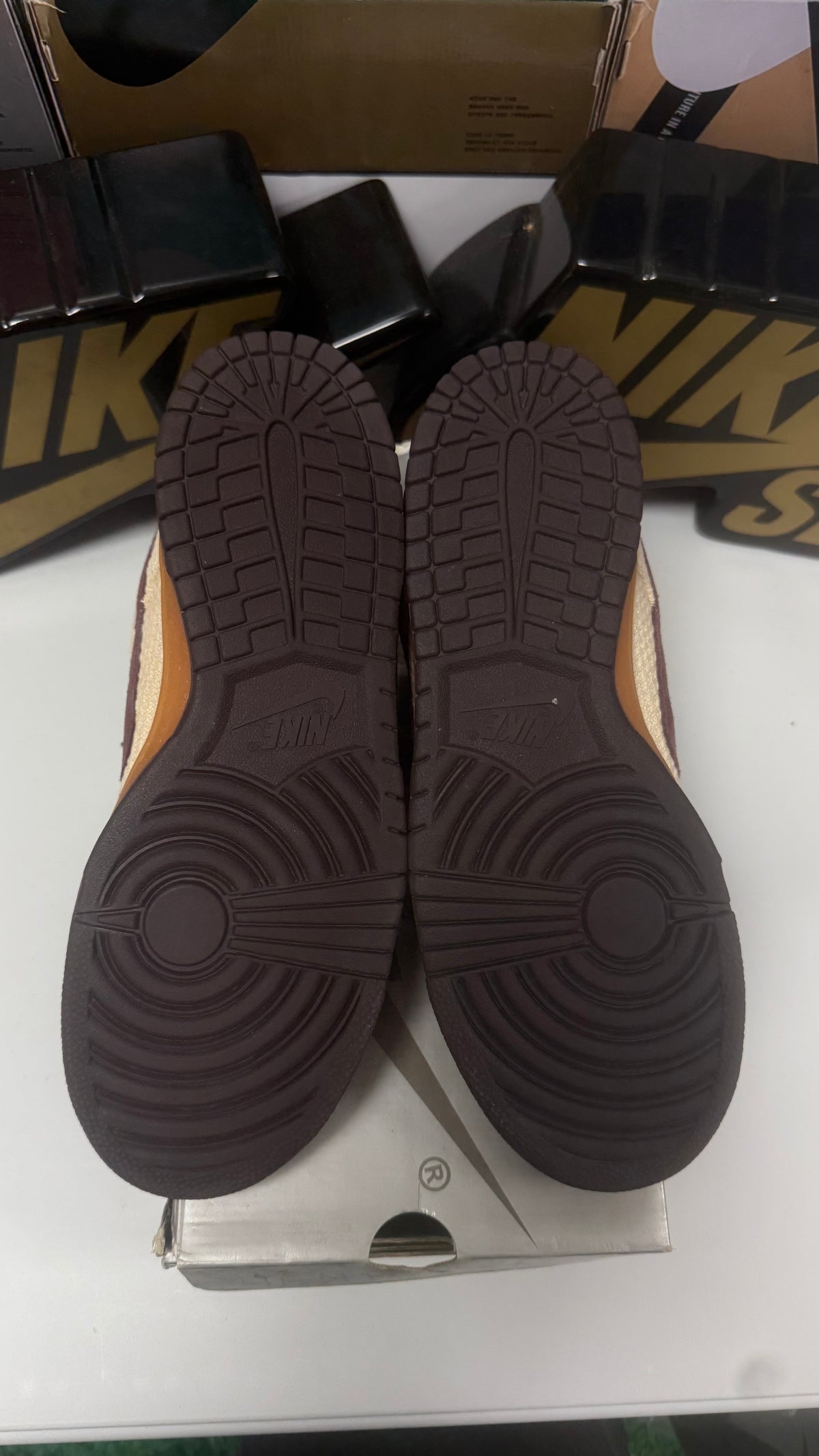 MAHOGANY HEMP UK 9 2003