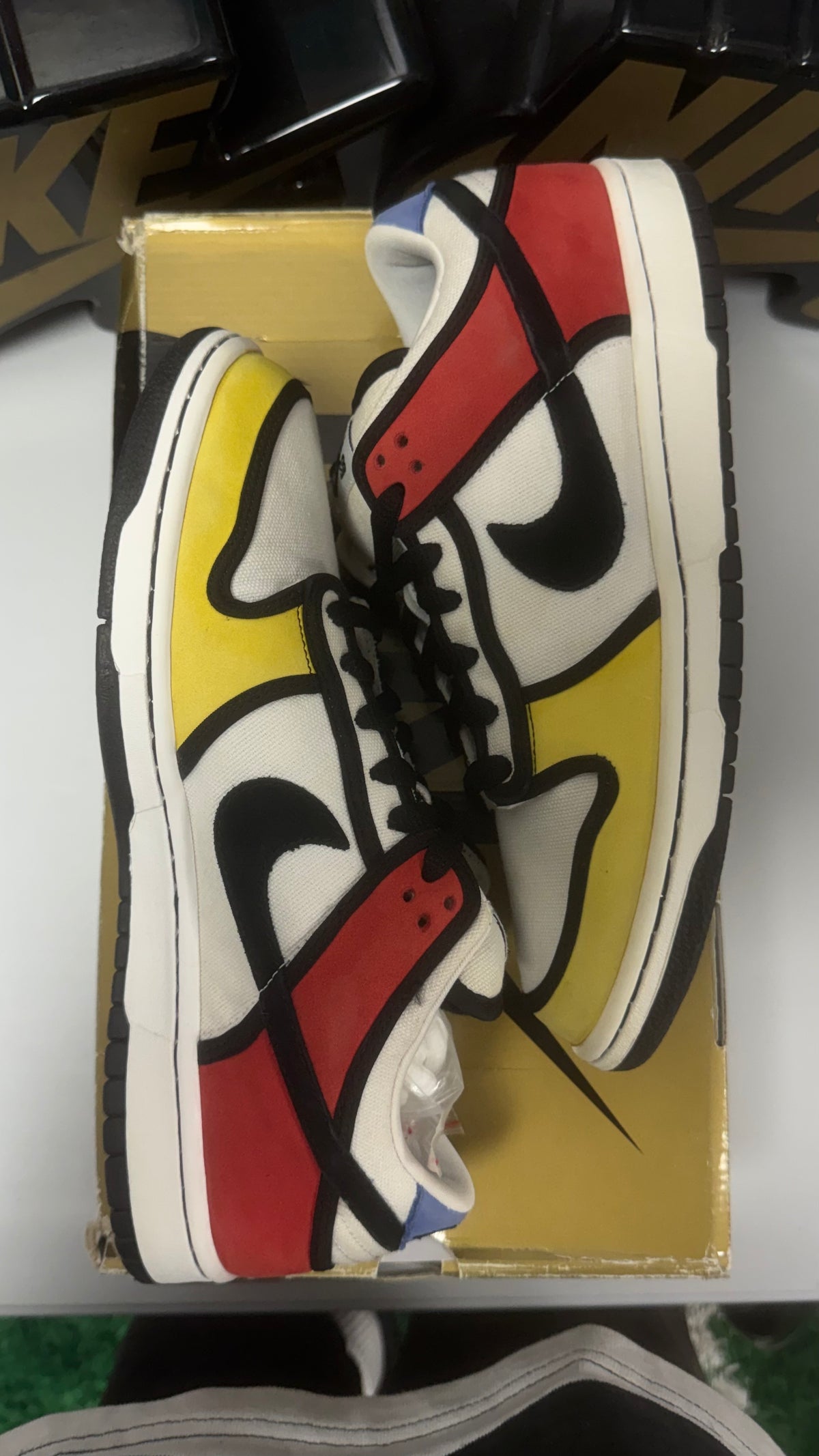 MONDRIAN UK 9 2007