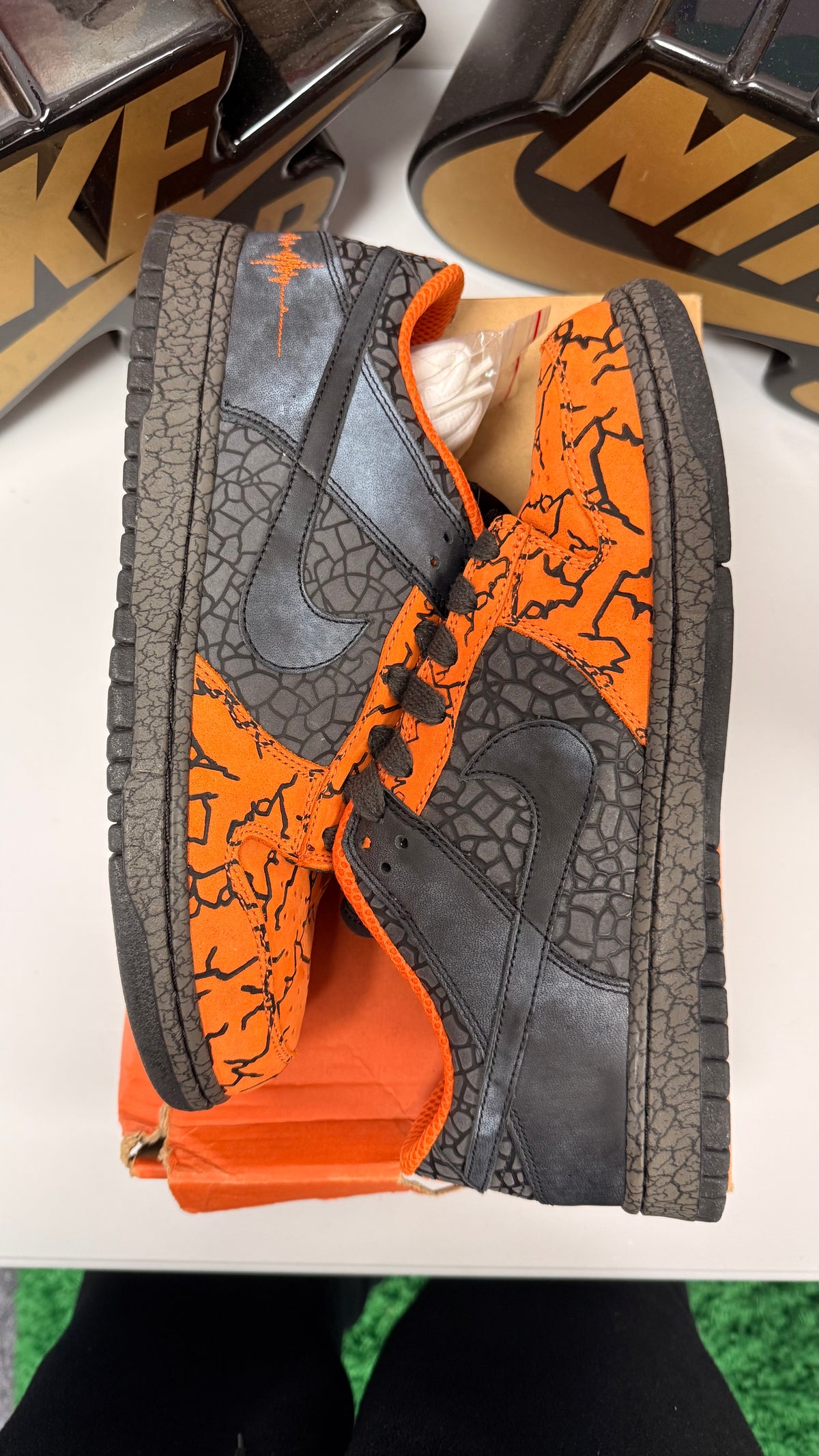 HUFQUAKE UK 8.5 2006