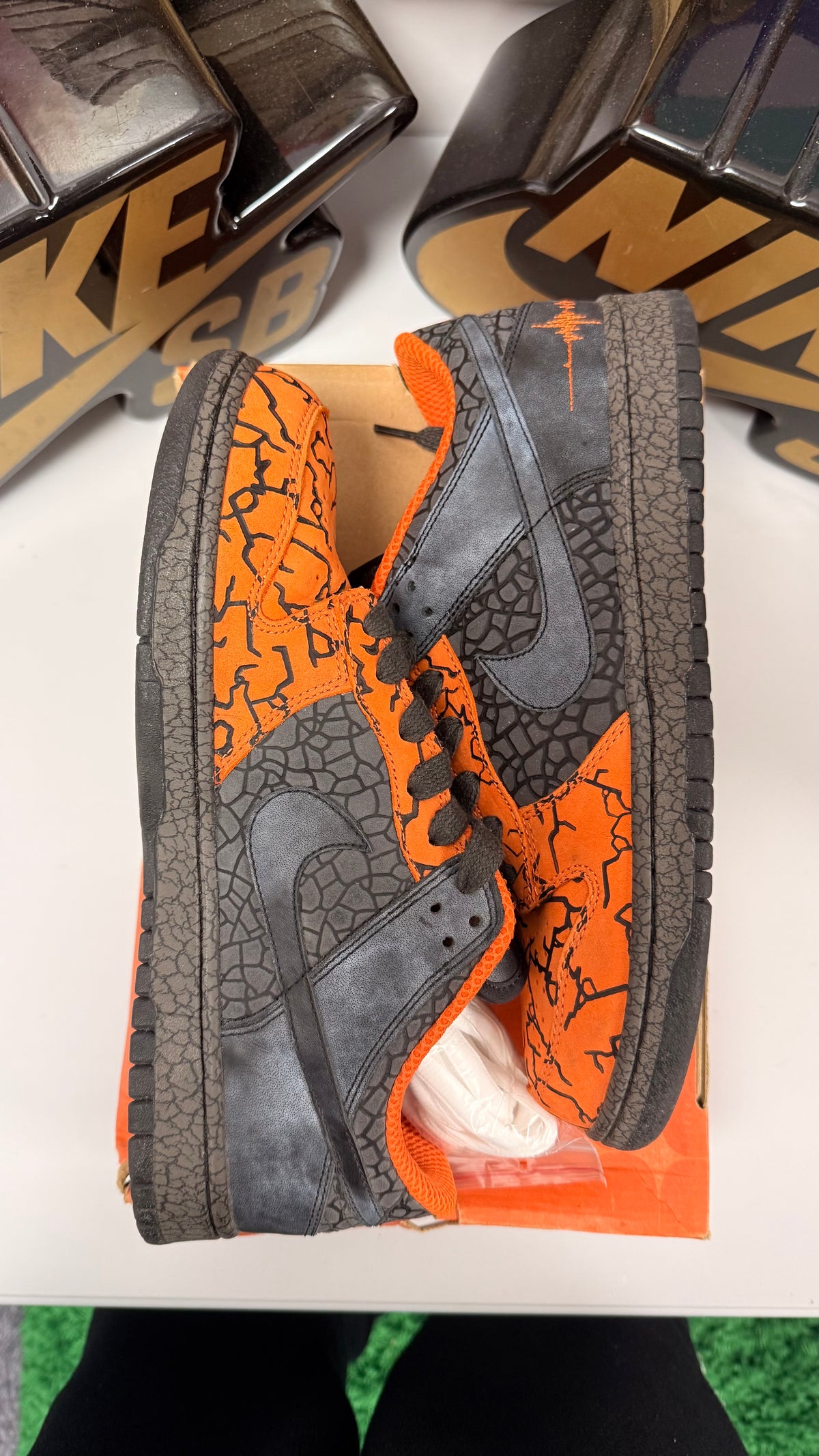 HUFQUAKE UK 8.5 2006