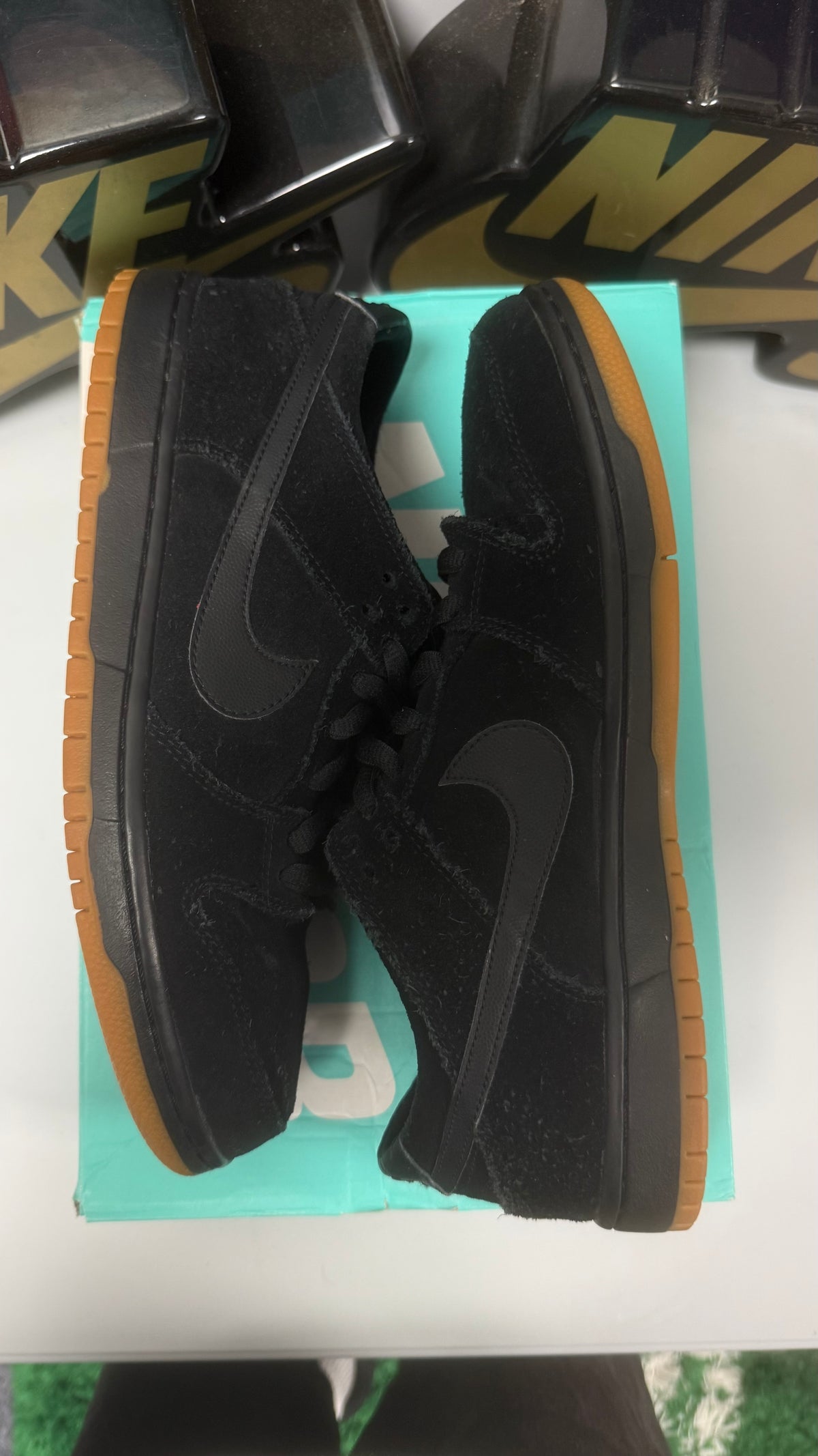ISHOD BLACK GUM UK 9 2016