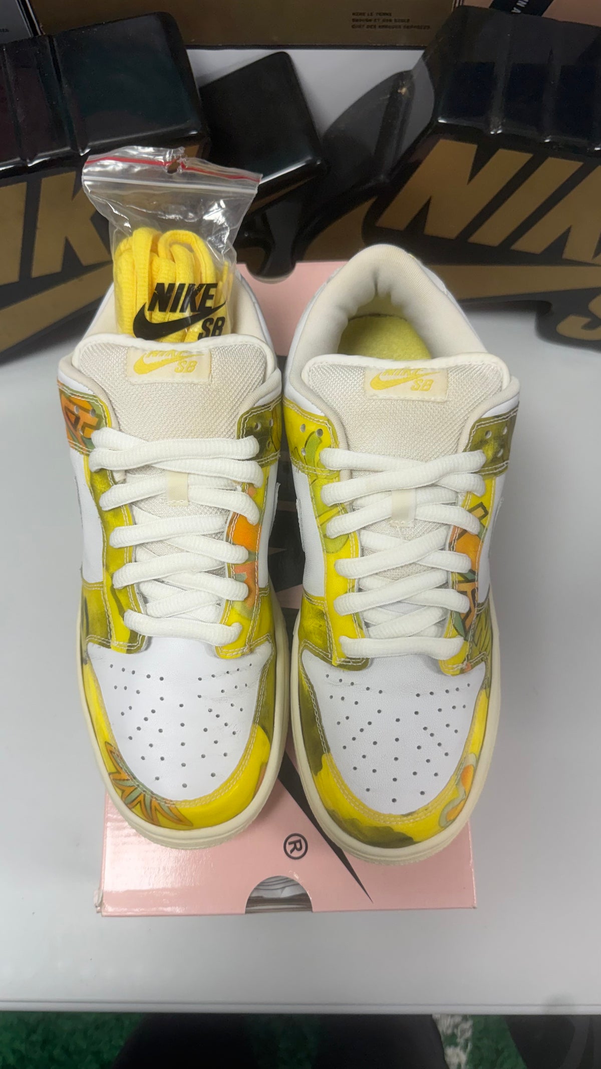 DE LA SOUL LOW WHITE UK 8.5 2005