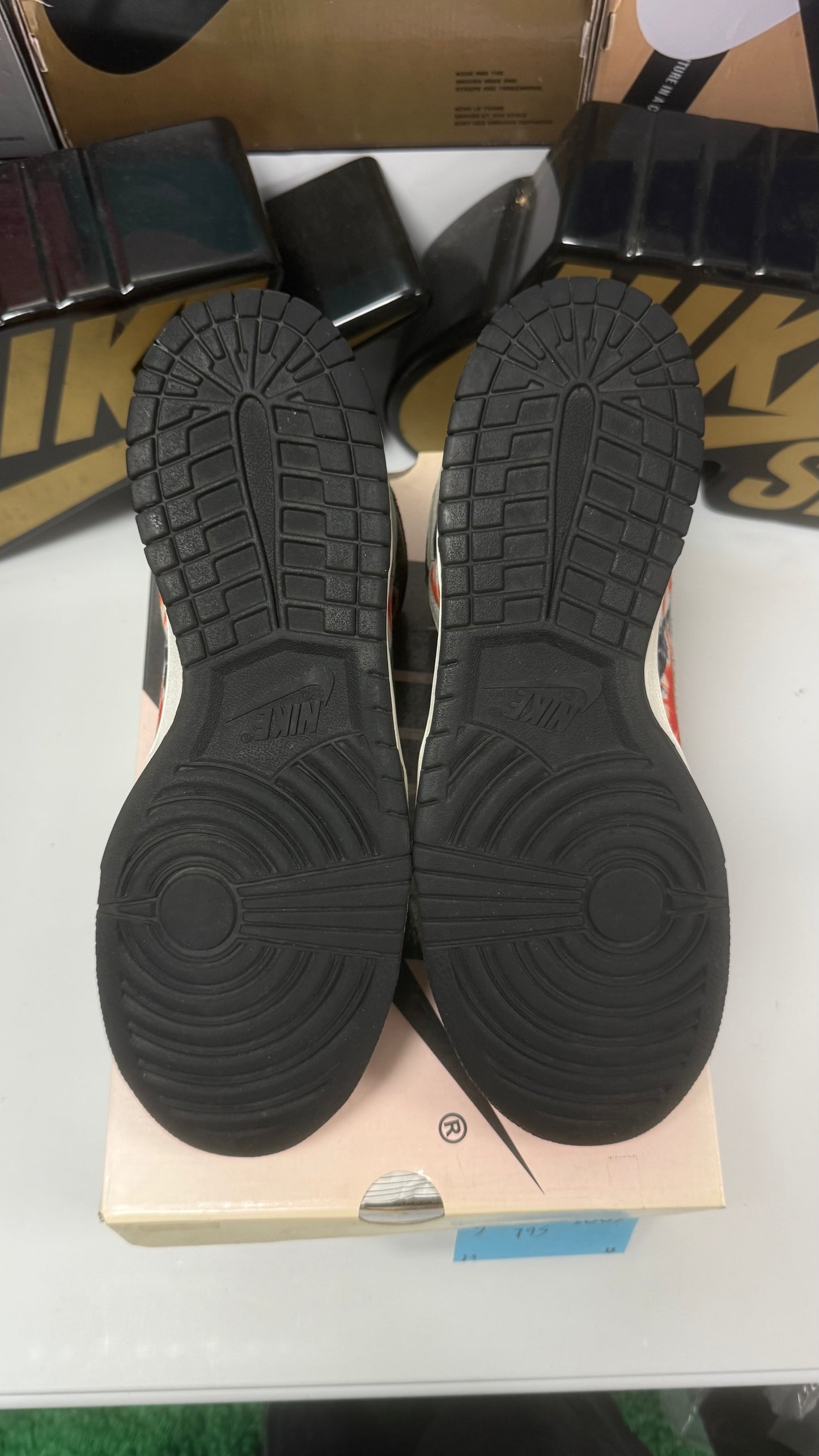 HUF UK 9 2005