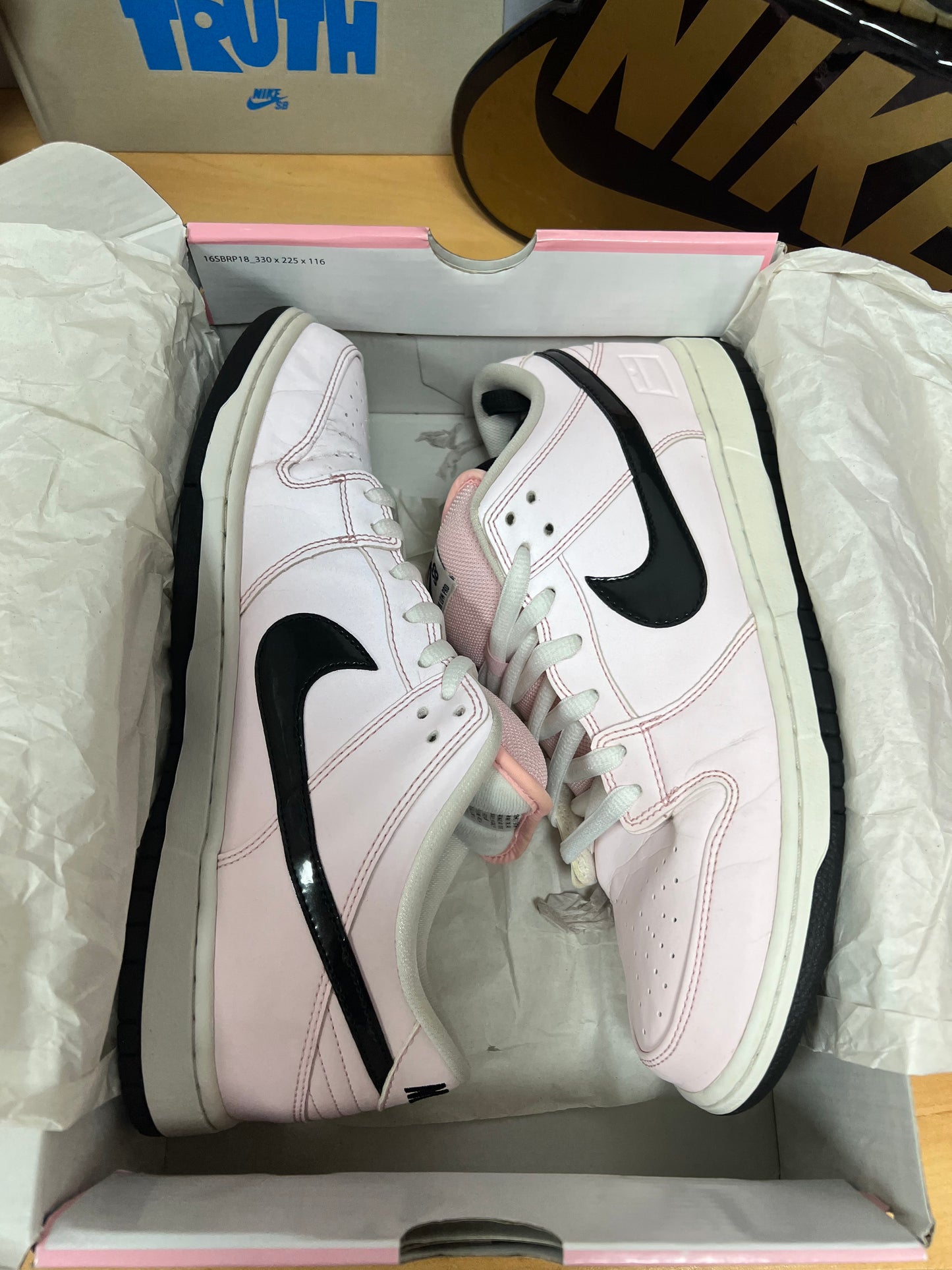 PINK BOX UK9.5