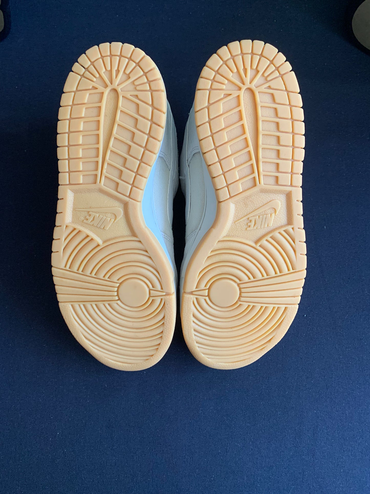 LIGHT BONE UK 6 2017